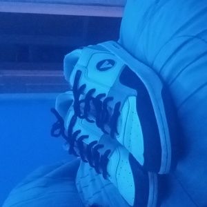 Airwalk athletic shoes